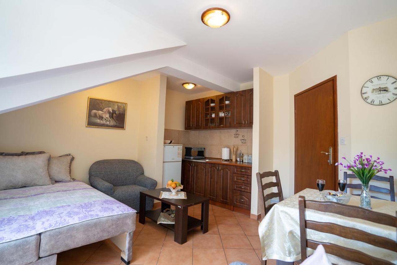 Albatros Apartment Kotor Exterior photo