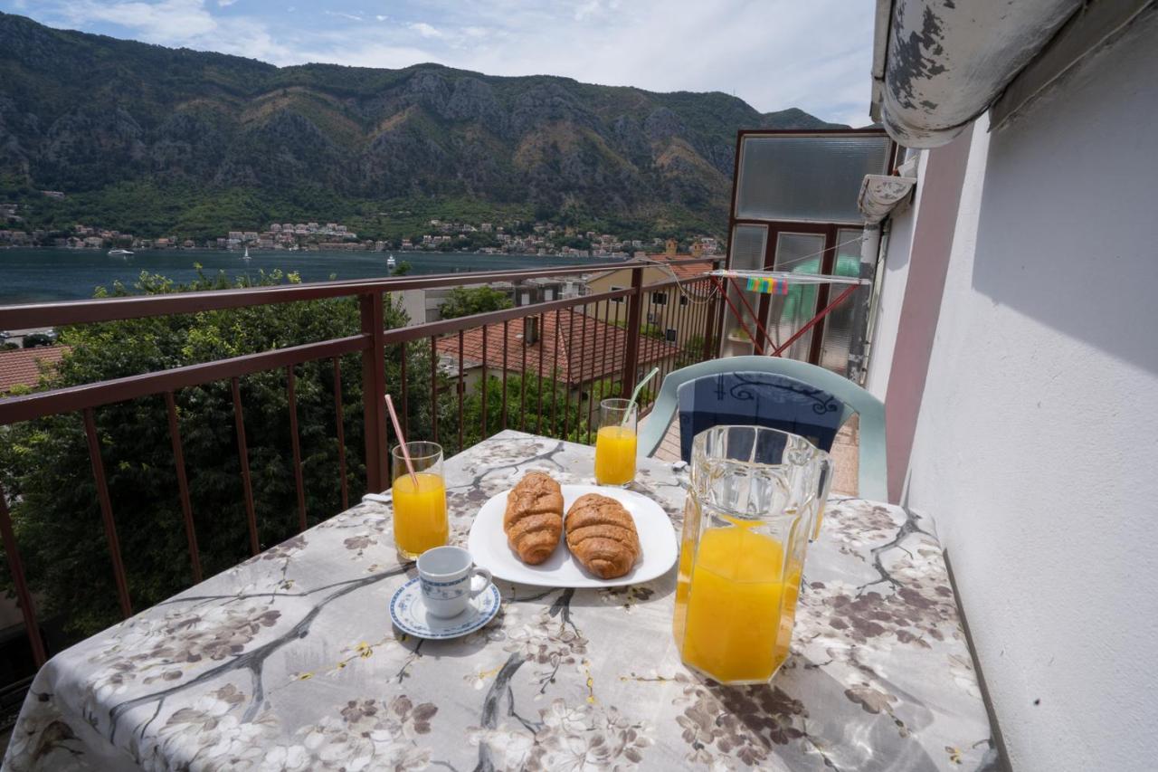 Albatros Apartment Kotor Exterior photo